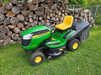 Zahradní traktor John Deere