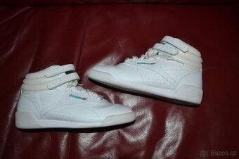 Reebok kotníkové boty na aerobik vel. 30,5