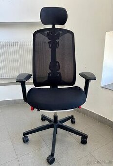kancelářská židle Herman Miller Vantum Pokar White