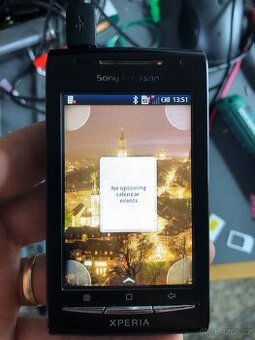 Sony Xperia X8