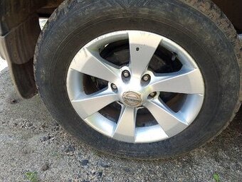 ALU kola 6x139 R17 s pneu 235/65 R17