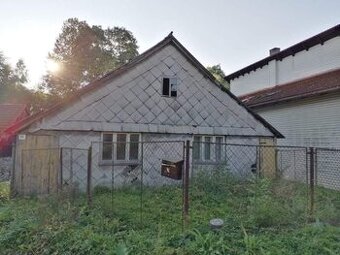Stavební pozemek, součástí je stavba