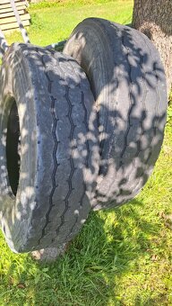 Nákladni pneu 13R22.5