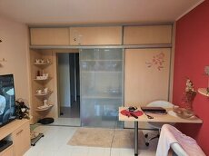 Vestavná obývací stěna