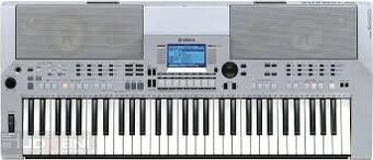 YAMAHA PSR s550