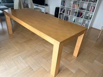 Prodam hezky, velky jidelni stul pro osm osob - 1