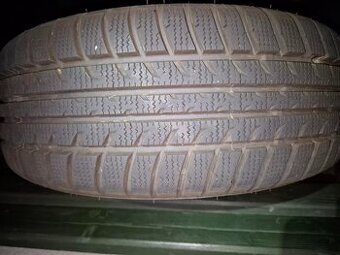 Zimní pneumatiky na plechových ráfkách 185/60 R14
