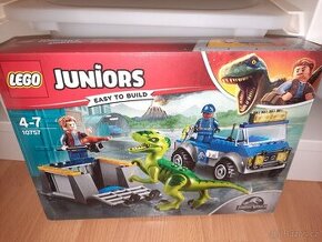LEGO Juniors 10757 Vozidlo pro záchranu Raptora