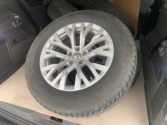 Volkswagen Touareg 18" Originální zimní sada