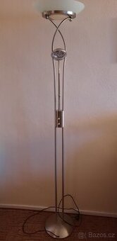 Stojací lampa