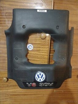 Kryt motoru Passat B5