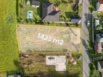 Stavební pozemek 1 423 m², Zalužany-Příbram – klid, příroda - 1