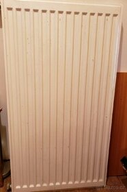 použitý kovový tenký radiátor. Rozměr 91 cm x 50 cm