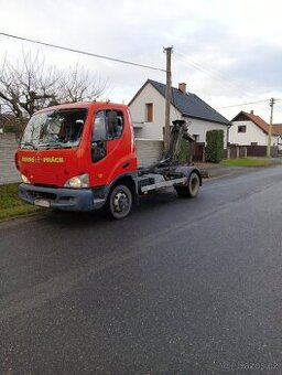 Hákový nosič kontejnerů Avia D75