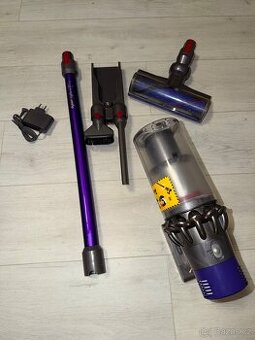 Dyson cyclone V10