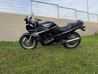 SuZUKI GSX 600 F