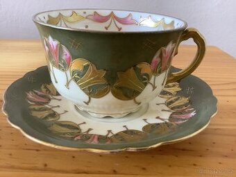 Starožitný šálek s podšálkem