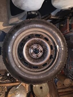 Zimní Pneu 7mm 185/65/15 - 1