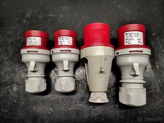 Zástrčky 400V 16A, 32A a adaptéry