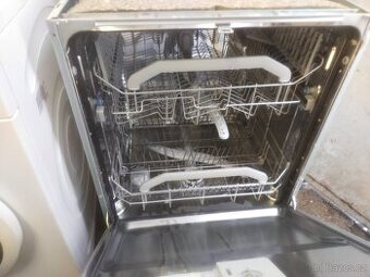 Prodám digitální myčku značky Ariston Dovezu