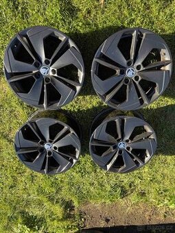 Comet r18 Škoda Octavia 4 + letní gumy 225/45/18