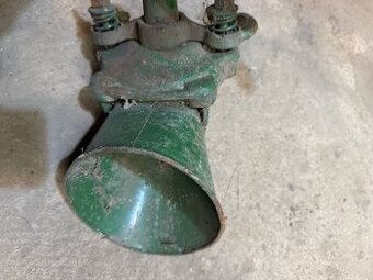 Ruční litinový mlýnek upínací