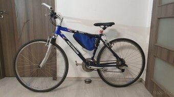 Trekové kolo AUTHOR