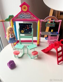 Barbie Chelsea školička škola hřiště