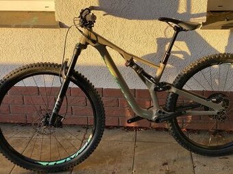 Specialized Stumpjumper vel. S, Fox 34 140mm, brzdy SLX