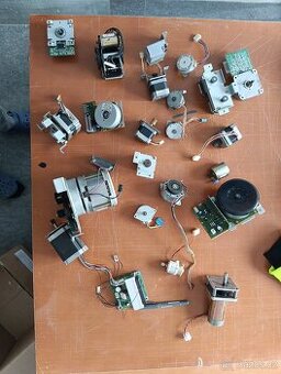 Elektro motorky krokové