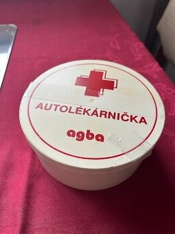 retro autolékárnička značky Agba doplněk aut ČSSR