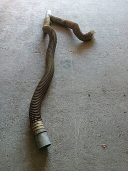 Hadice k odsávání v dobrém stavu 2m