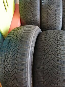 PRODÁM sadu pneumatik Nexen 215/50R17 95V, 5 mm