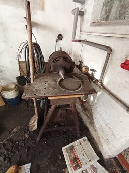 Štípačka na dřevo