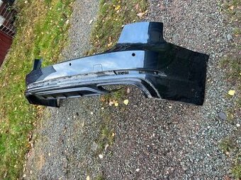 Prodám zadní nárazník na Audi A4 B9