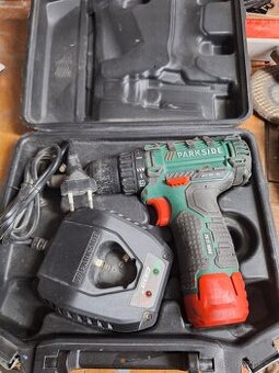 Aku vrtačka parjside