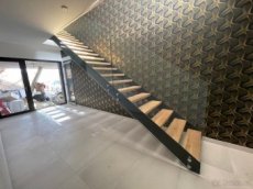 Ocelové schodiště, schody + skleněné zábradlí