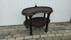 starozitny stolek