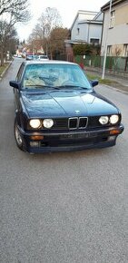 E30 318iS