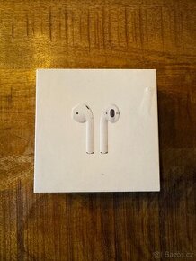 Bezdrátová sluchátka Apple AirPods (2.generace)