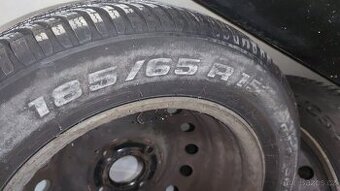 Plechové disky + zimní pneu, Almera, 4x100 // 185/65 R15