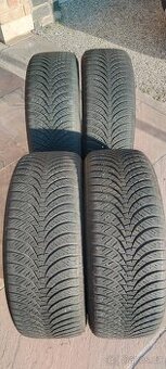 Celoroční pneu 215/55r17