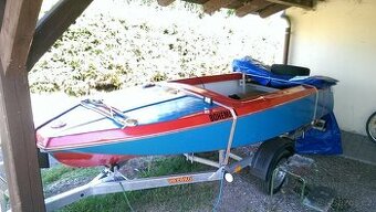 Loď sport 25 s přívěsem