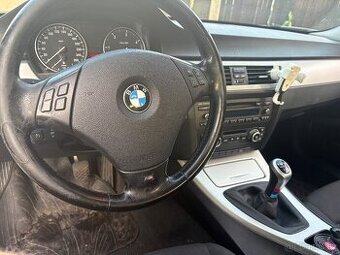 BMW E90