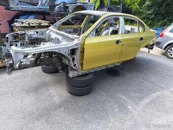 Bmw e60 karoserie na výřezy