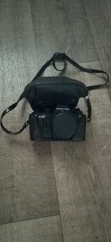 Praktica BX20 s objektivy 50mm a 28mm