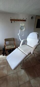 kosmeticke a masazni lehatko vcetne kosmeticke lampy s lupou