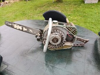 Stará motorová pila jmp 40