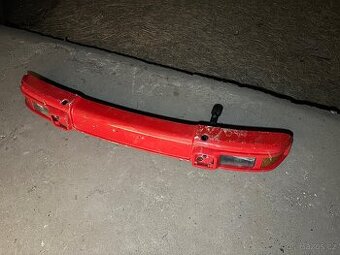 Nárazník Porsche 944 vc nepoškozených mlhovek