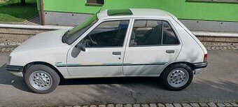 Peugeot 205
